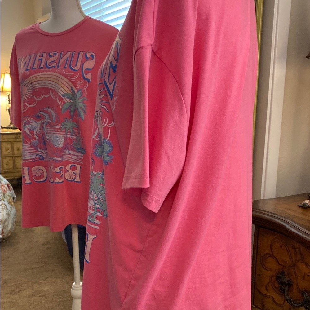 SHEIN Pink Graphic Oversized Tee - Size S - Picture 4 of 9